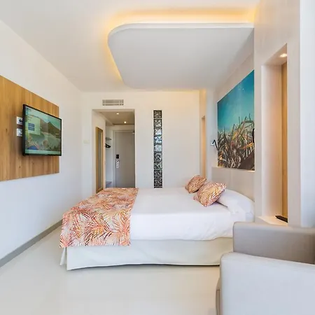 Hyde Ibiza 3*